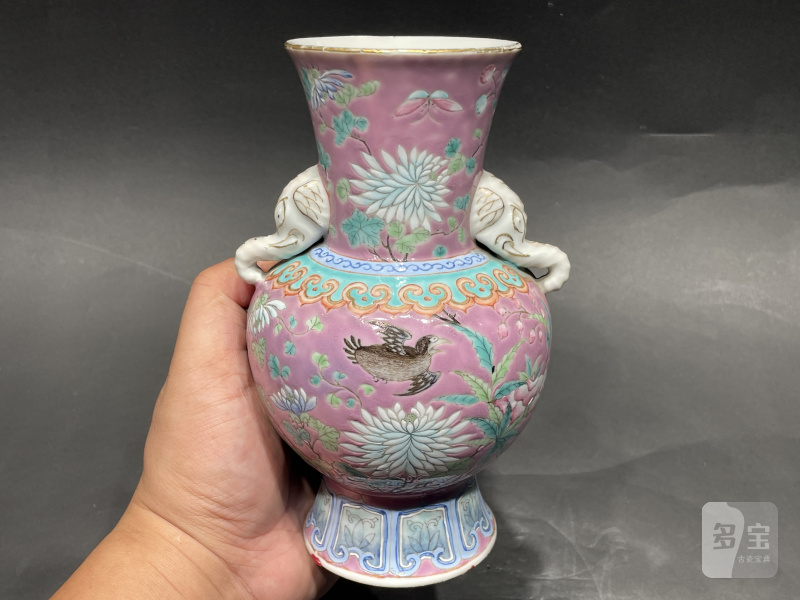 清光绪 宫粉地粉彩花鸟纹象耳尊一对 - 图13